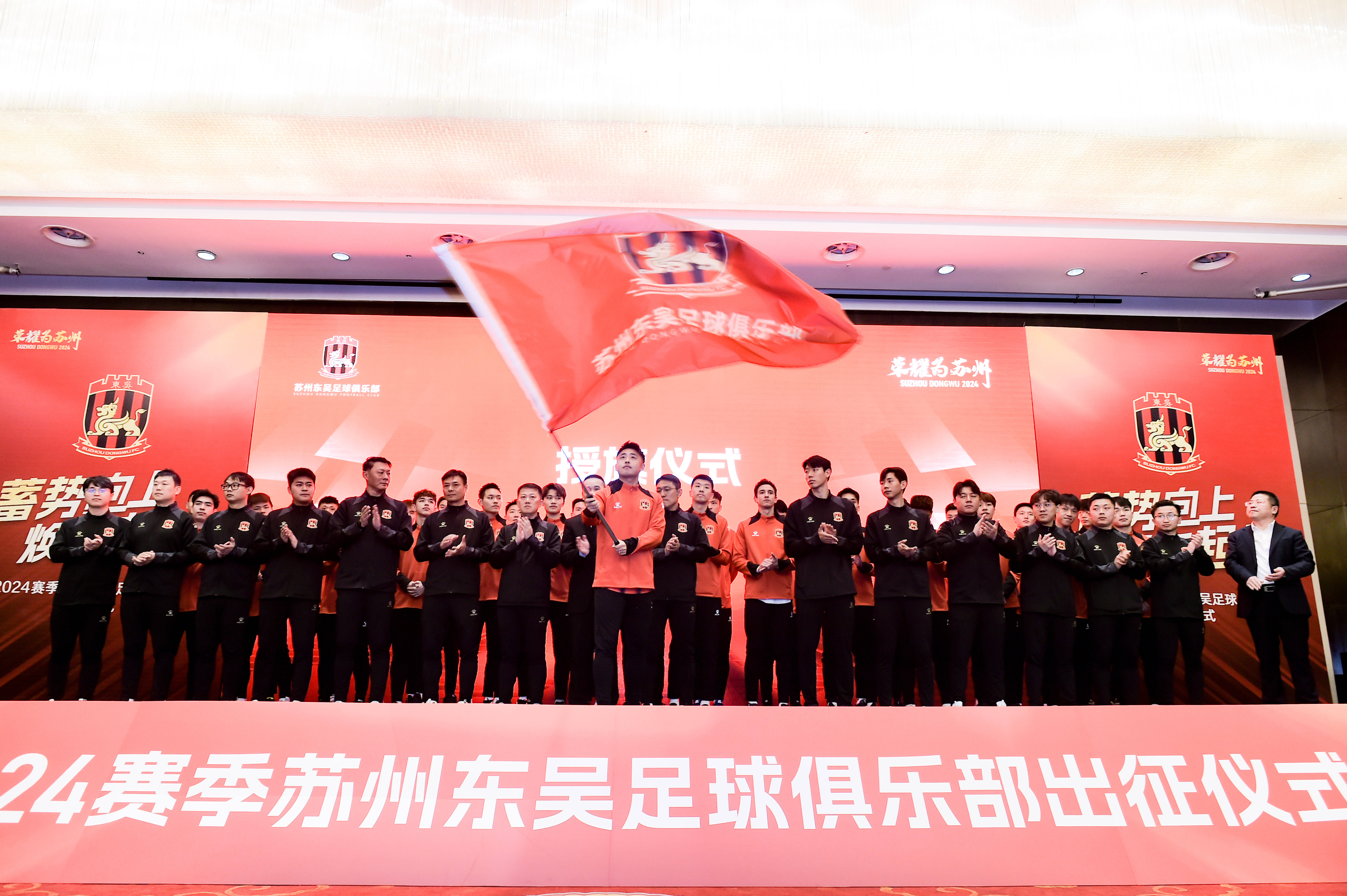 包含世界赛舞台,足球代表国家出征荣耀的词条 包含世界赛舞台,足球代表国家出征荣耀的词条