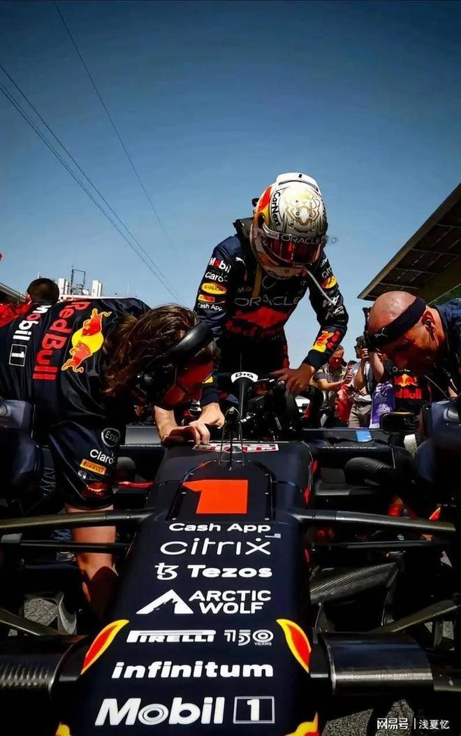 迈凯伦力克红牛车队，维斯塔潘点燃赛场