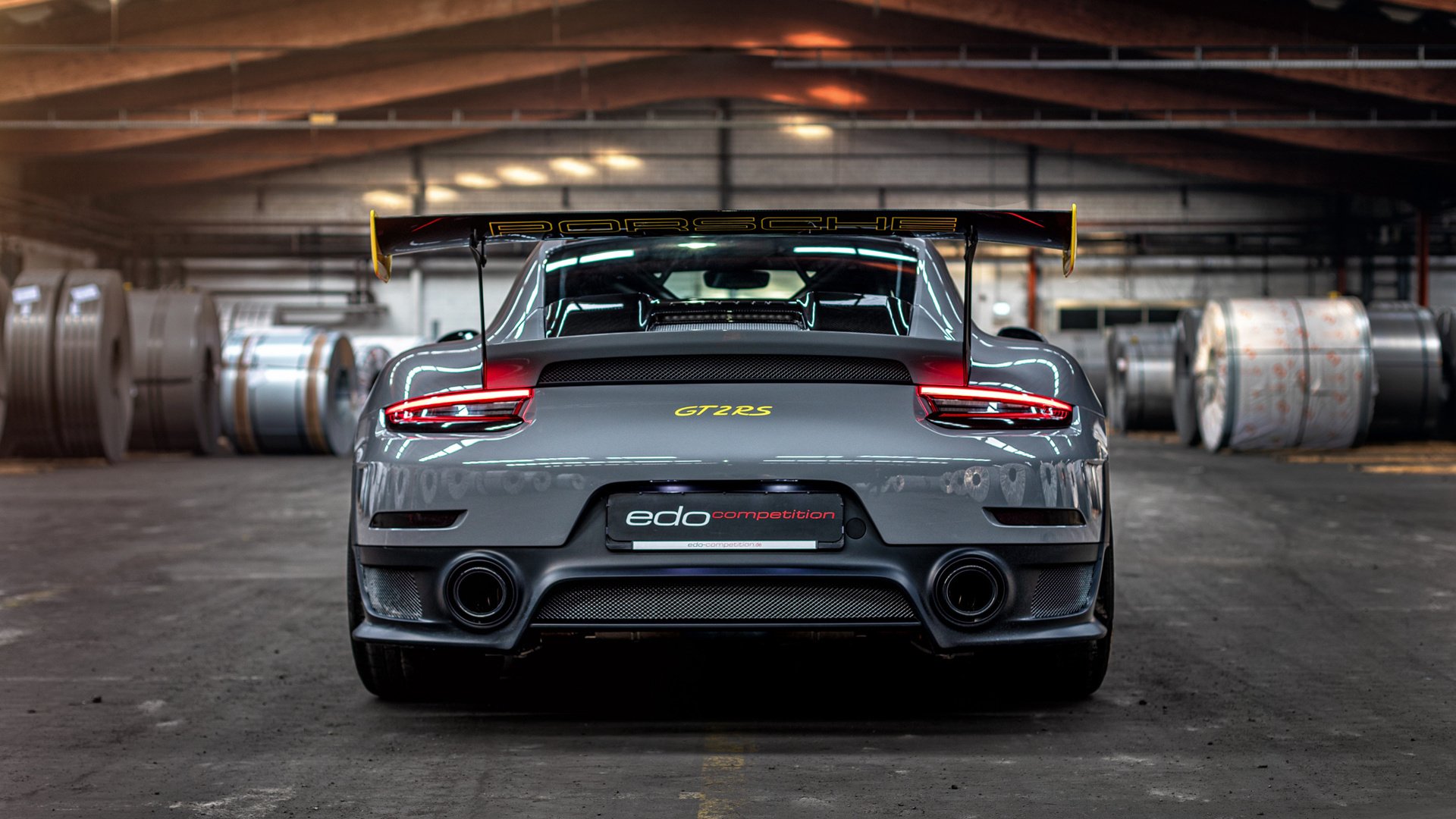 新赛季的精密仪器,赛道与球场上的战术博弈