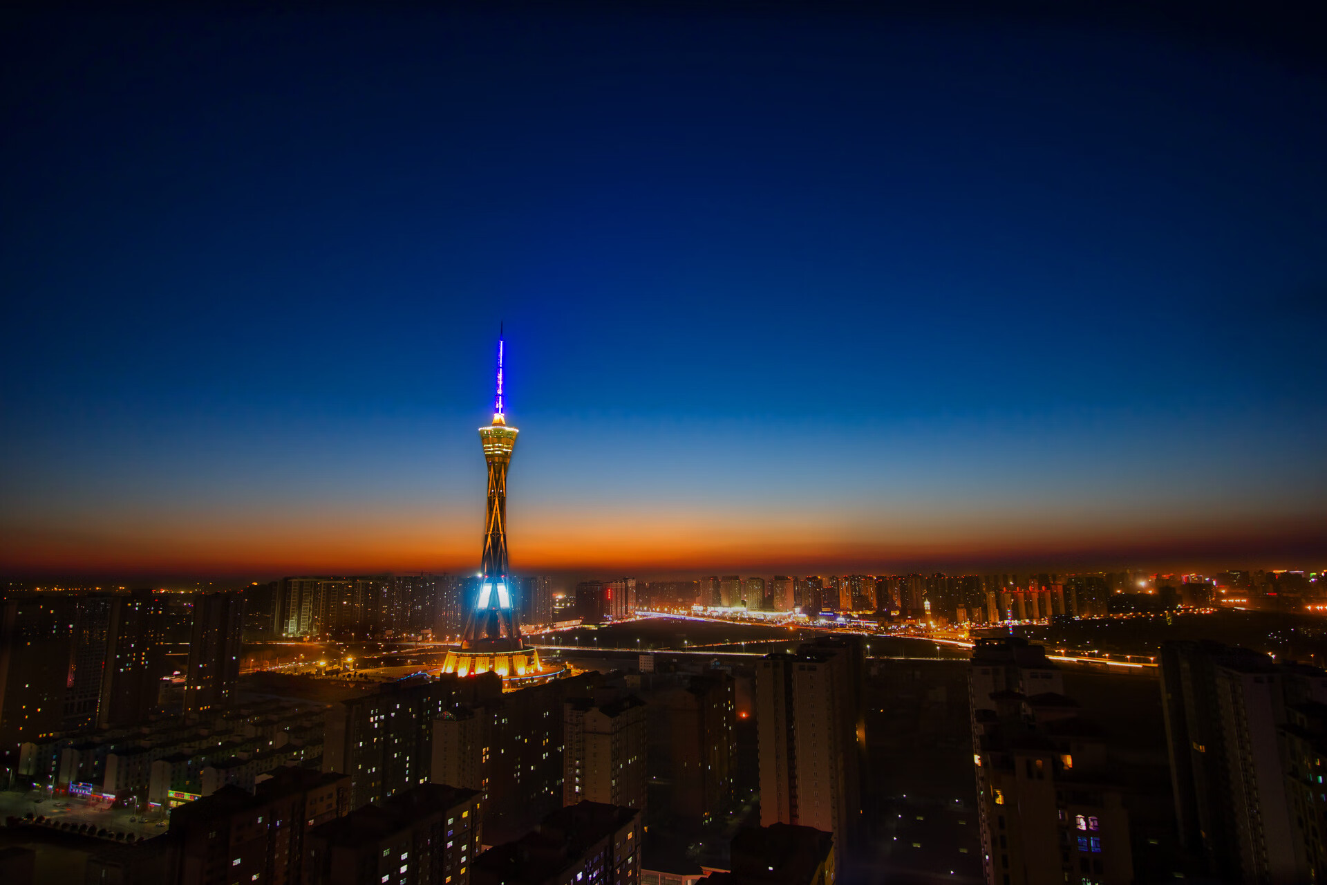 从亚洲杯到英超，高位压迫如何塑造黄喜灿的致命进化